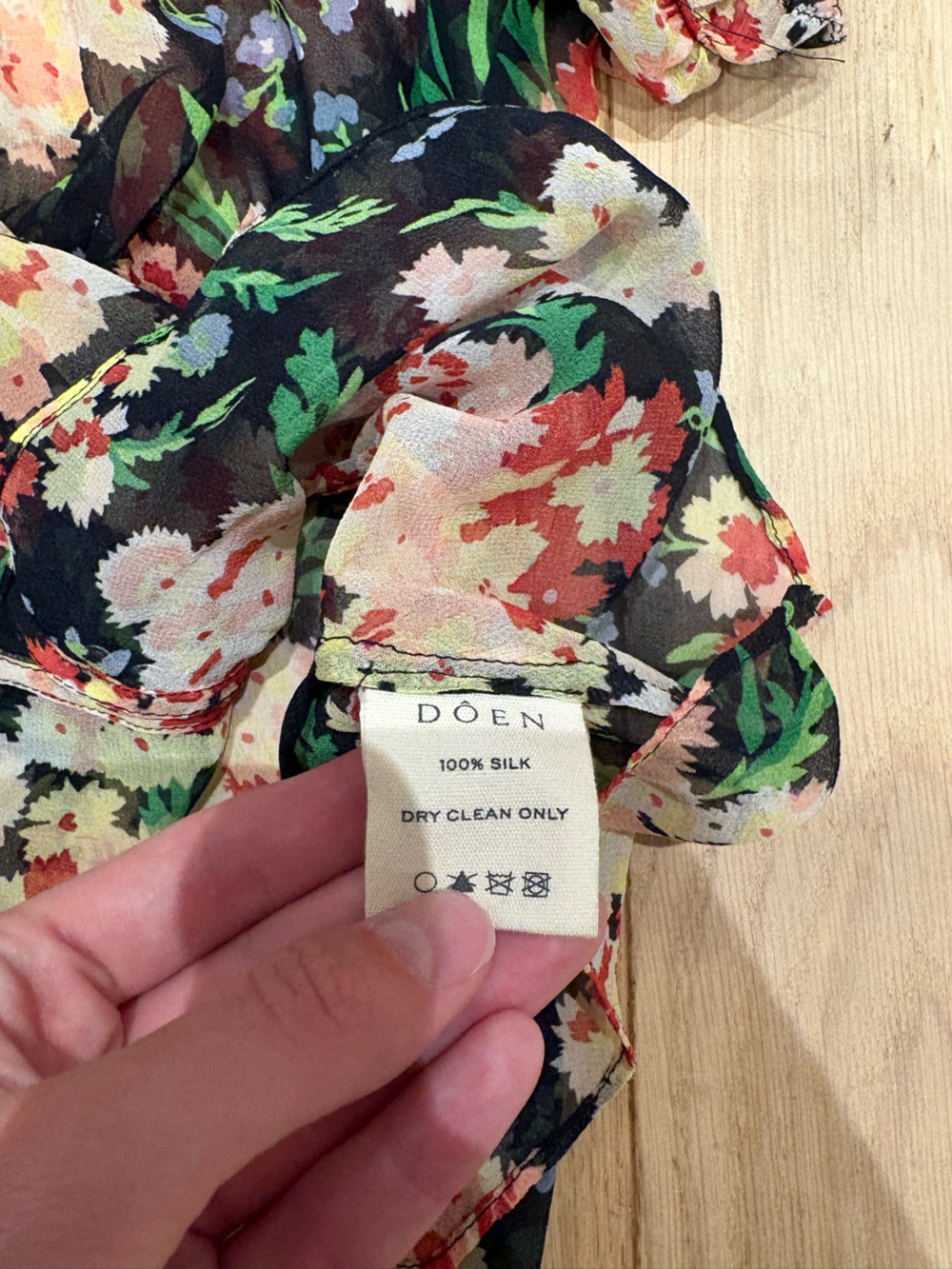 Doen Alona Black Floral Sheer Button-Front Blouse - Picture 5 of 10